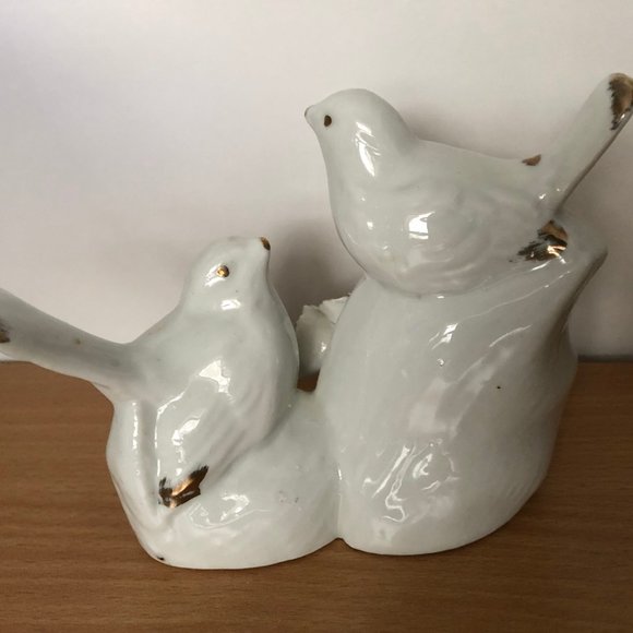 Vintage Porcelain Capodimonte 2 White birds and flowers on tree branch gold gild - Picture 2 of 3